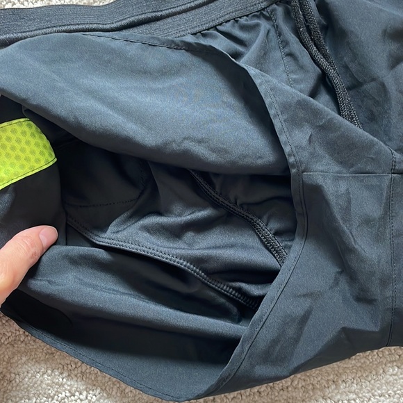 Nike Woman’s Dri-Fit Black Shorts - Picture 5 of 6